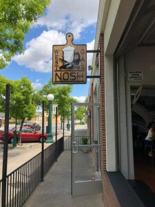 West Oak Nosh Restaurant Lodi