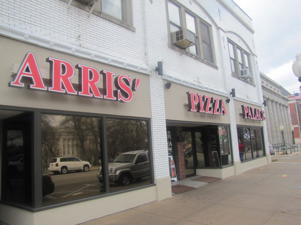 Pizzas At Arris’ Pizza Jefferson City Mo